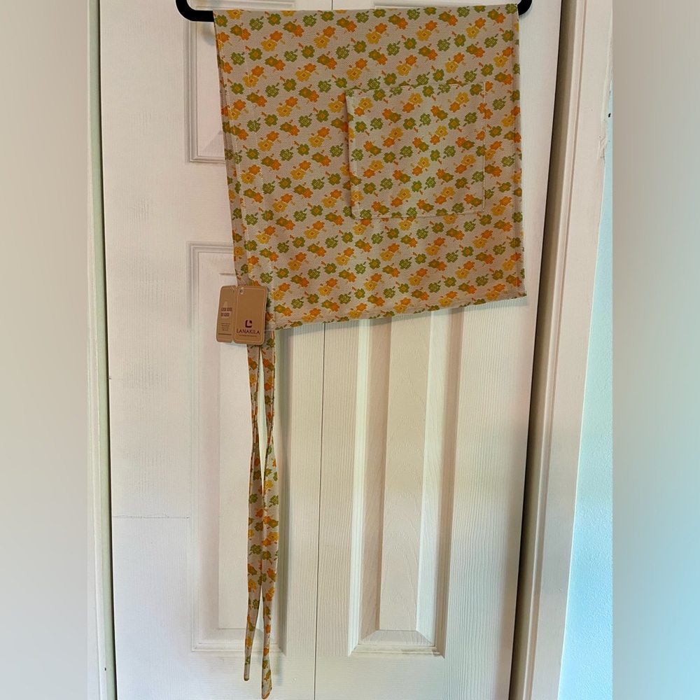 BNWT Repurposed Vintage Waist Apron w Pocket